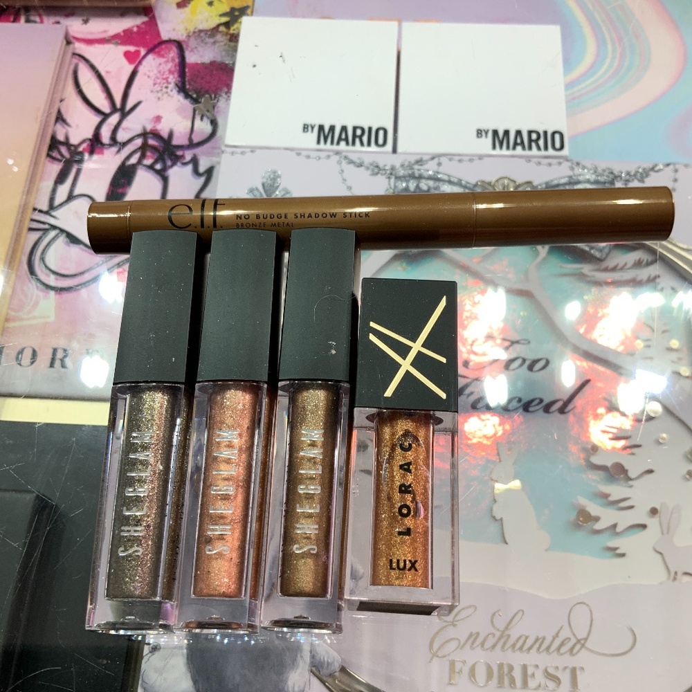 Liquid eyeshadow set